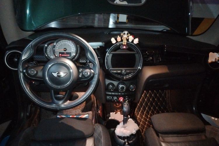Used MINI 2014 2.0T COOPER S Fun Center Console