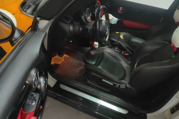 Used MINI 2014 2.0T COOPER S Excitement Driver Seat