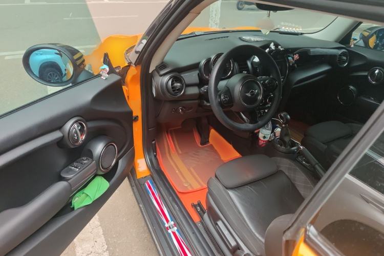 Used MINI 2014 1.5T COOPER Fun Driver Seat