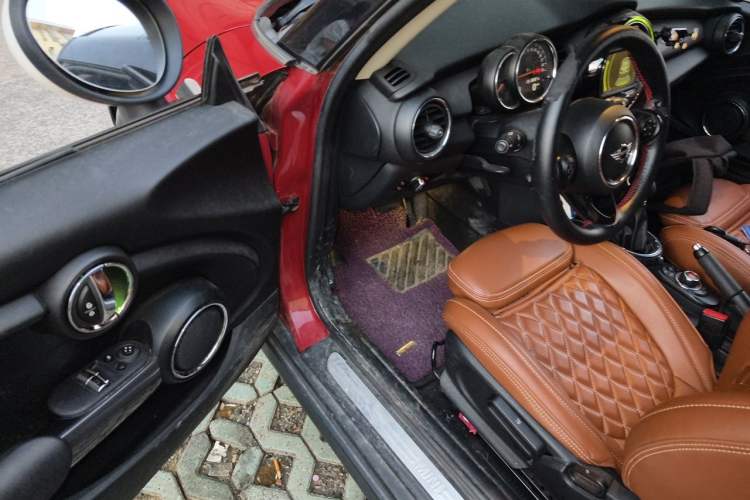 Used MINI 2014 1.5T COOPER Excitement Driver Seat