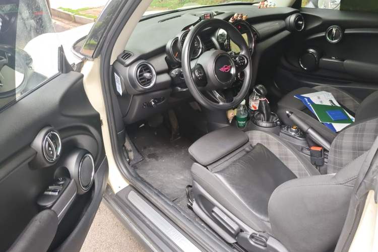 Used MINI 2014 1.5T COOPER Excitement Driver Seat