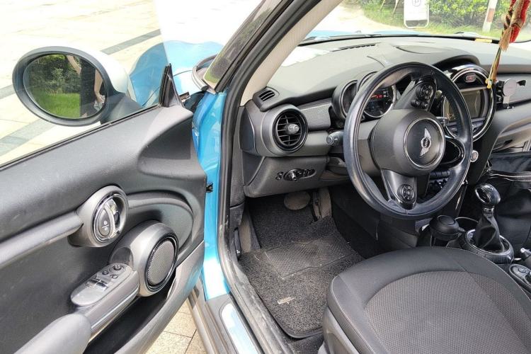 Used MINI 2014 1.5T COOPER Fun Driver Seat