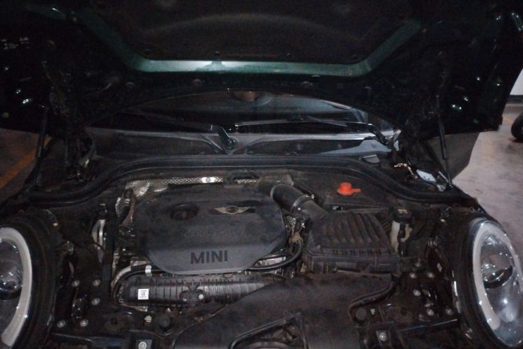 Used MINI 2014 2.0T COOPER S Fun Engine Bay