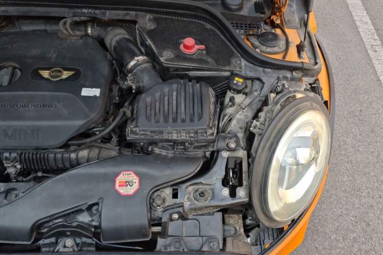 Used MINI 2014 2.0T COOPER S Excitement Engine Bay Left