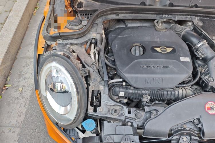 Used MINI 2014 2.0T COOPER S Excitement Engine Bay Right