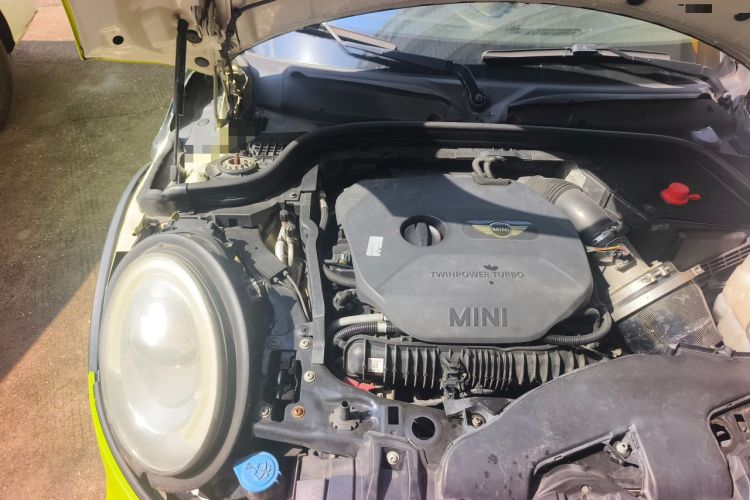 Used MINI 2014 2.0T COOPER S Fun Engine Bay Right