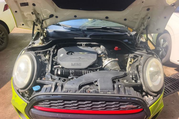 Used MINI 2014 2.0T COOPER S Fun Engine Bay
