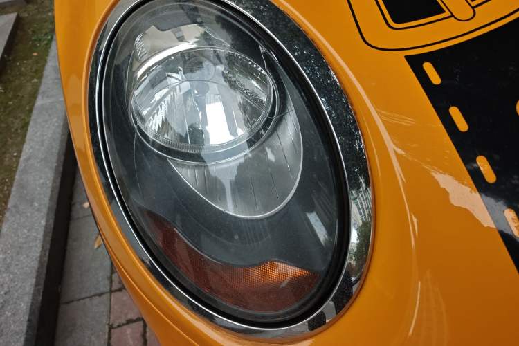 Used MINI 2014 1.5T COOPER Fun Exterior 6