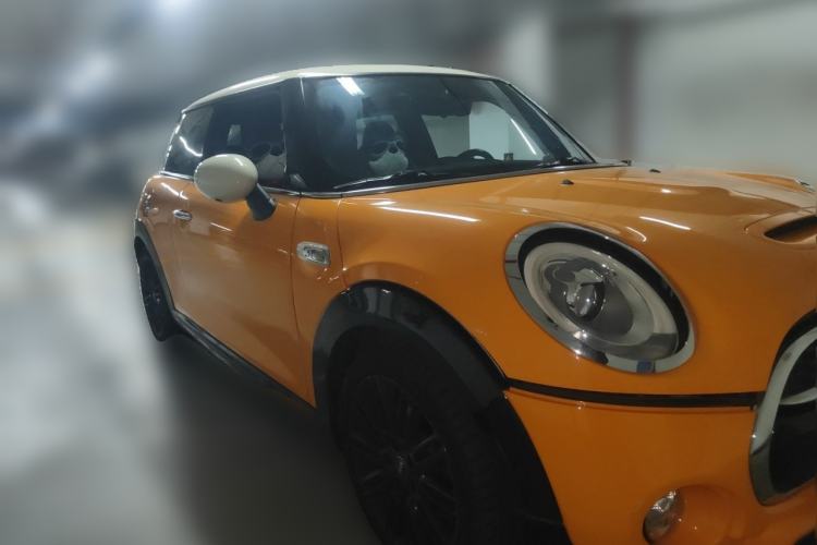 Used MINI 2014 2.0T COOPER S Excitement Front Right 45 Deg