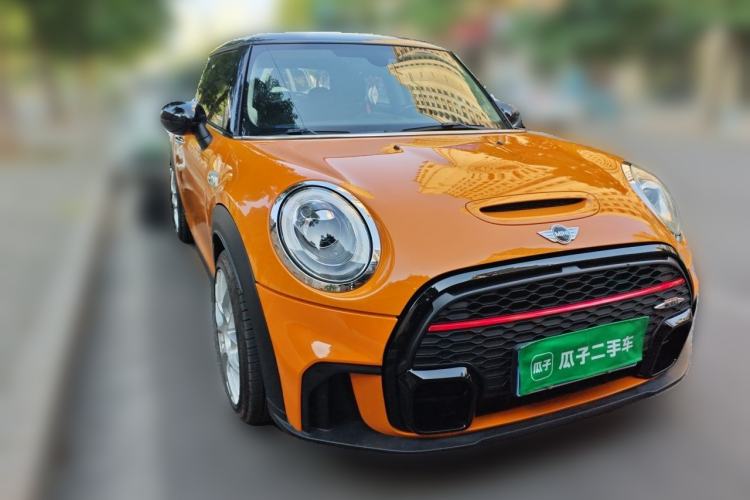 Used MINI 2014 2.0T COOPER S Excitement Front Right 45 Deg