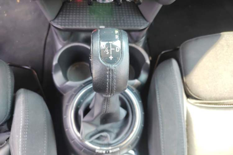 Used MINI 2014 1.5T COOPER Excitement Gear Lever