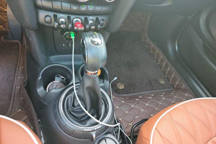 Used MINI 2014 1.5T COOPER Fun Gear Lever