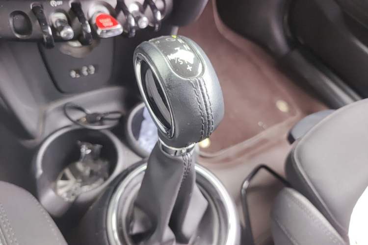 Used MINI 2014 1.5T COOPER Excitement Gear Lever