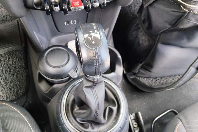 Used MINI 2014 1.5T COOPER Fun Gear Lever