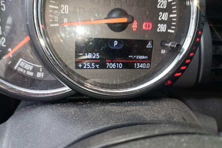 Used MINI 2014 1.5T COOPER Fun Odometer Close Up