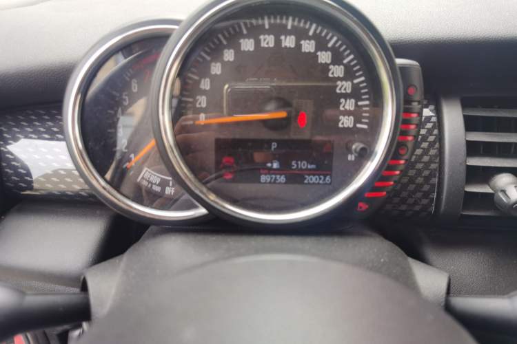 Used MINI 2014 2.0T COOPER S Fun Odometer Close Up