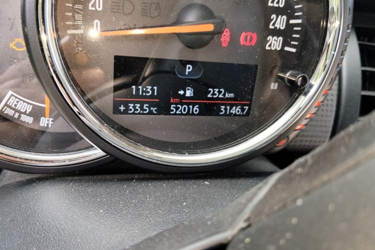 Used MINI 2014 1.5T COOPER Fun Odometer Close Up