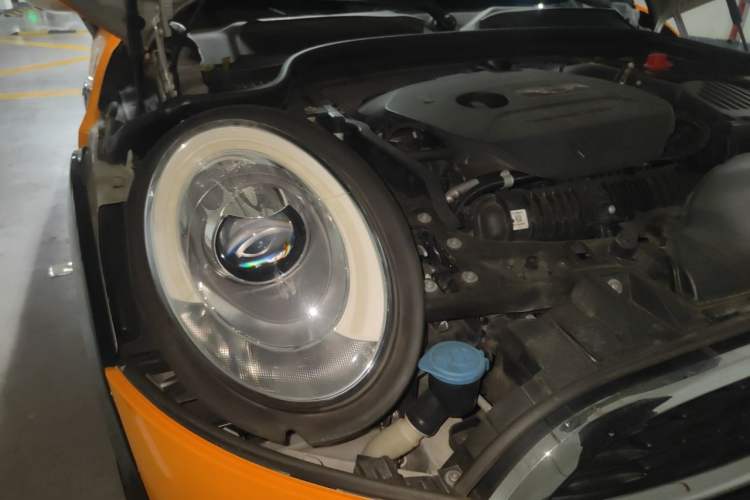 Used MINI 2014 2.0T COOPER S Excitement Right Front Headlight