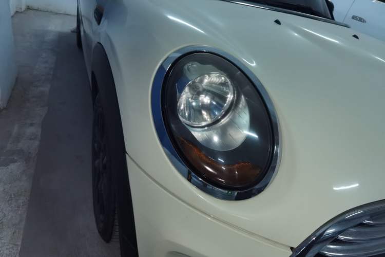 Used MINI 2014 1.5T COOPER Fun Right Front Headlight