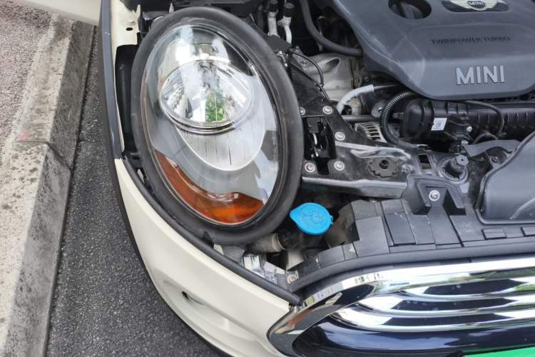 Used MINI 2014 1.5T COOPER Fun Right Front Headlight