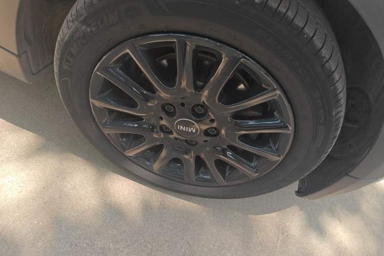 Used MINI 2014 1.5T COOPER Fun Right Front Wheel Hub