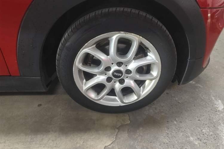 Used MINI 2014 1.5T COOPER Fun Right Front Wheel Hub