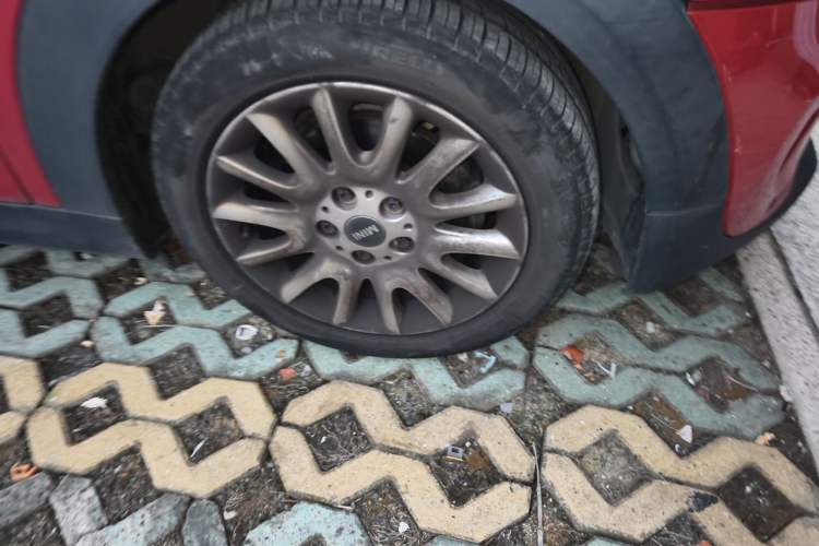 Used MINI 2014 1.5T COOPER Excitement Right Front Wheel Hub