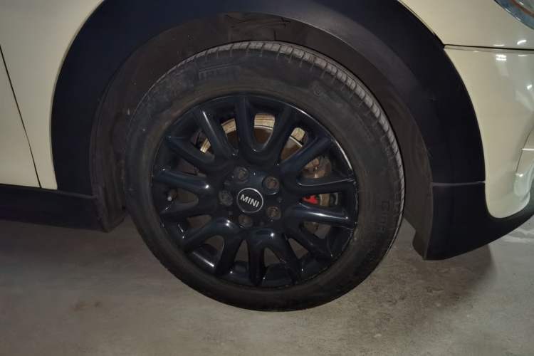 Used MINI 2014 1.5T COOPER Fun Right Front Wheel Hub