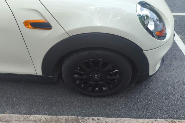 Used MINI 2014 1.5T COOPER Fun Right Front Wheel Hub