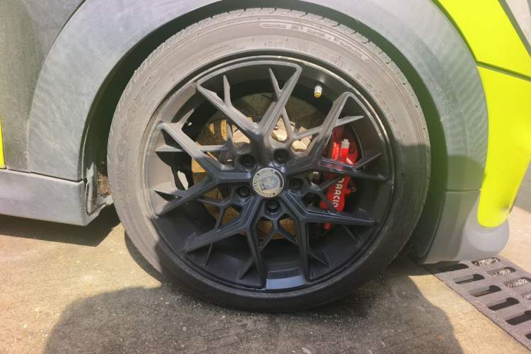 Used MINI 2014 2.0T COOPER S Fun Right Front Wheel Hub