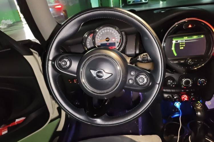 Used MINI 2014 1.5T COOPER Fun Steering Wheel