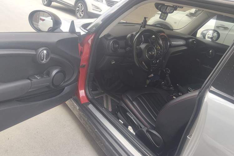 Used MINI 2014 1.5T COOPER Fun Driver Seat