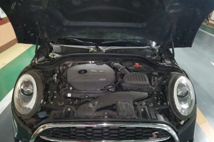 Used MINI 2014 2.0T COOPER S Fun Engine Bay
