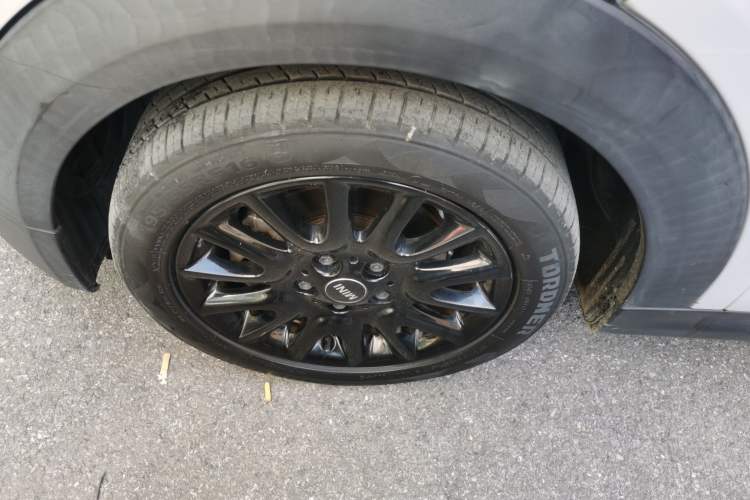 Used MINI 2014 1.2T ONE+ Exterior 4