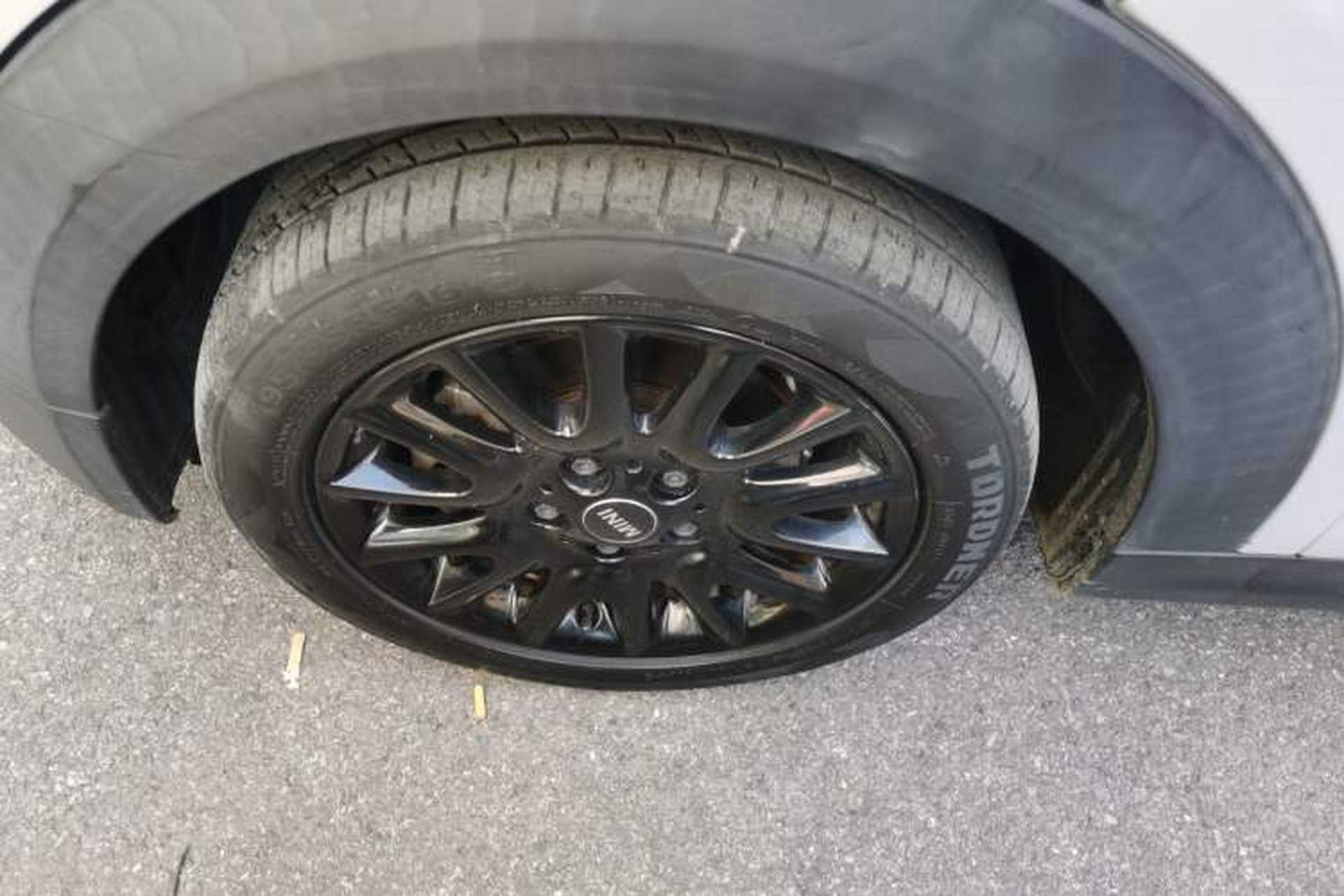Used MINI 2014 1.2T ONE+ Exterior 4