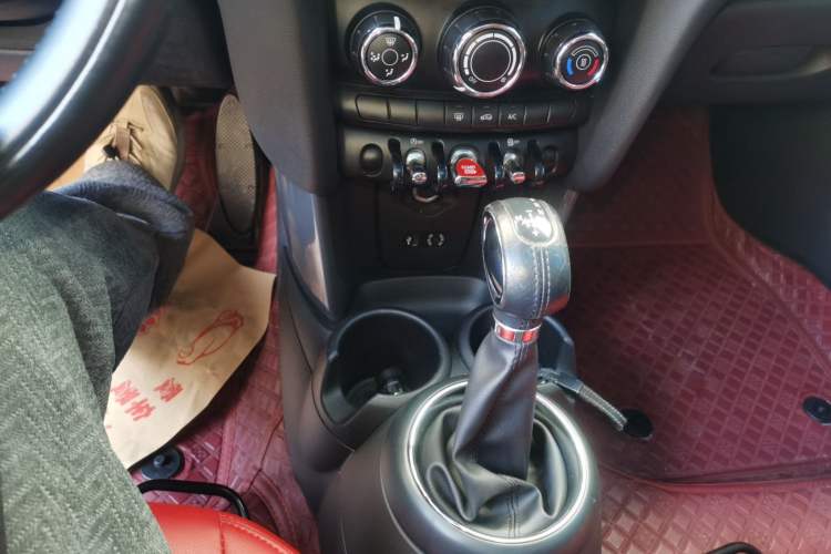 Used MINI 2014 1.2T ONE+ Gear Lever