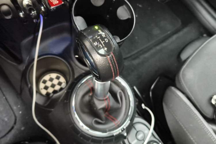 Used MINI 2014 2.0T COOPER S Fun Gear Lever
