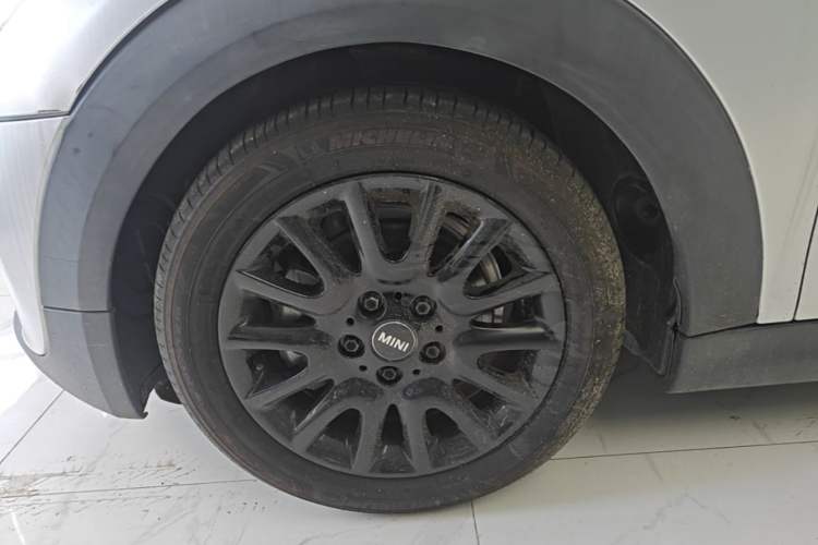 Used MINI 2014 1.2T ONE+ Left Front Wheel Hub