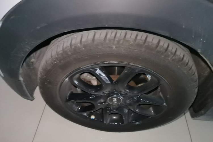 Used MINI 2014 1.5T COOPER Fun Left Front Wheel Hub