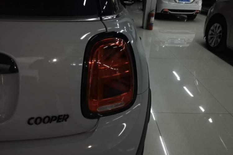 Used MINI 2014 1.5T COOPER Fun Right Rear Taillight