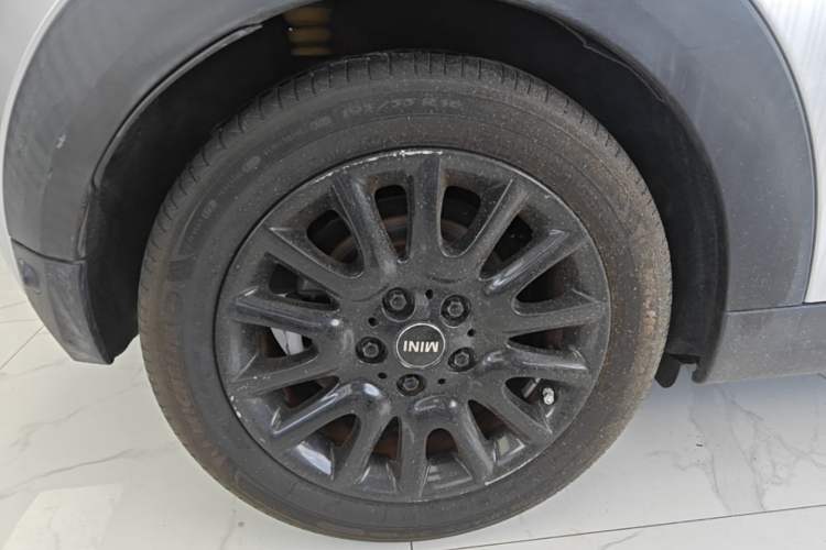 Used MINI 2014 1.2T ONE+ Right Rear Wheel Hub