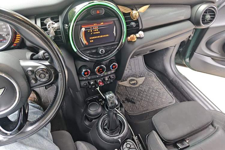 Used MINI 2014 1.5T COOPER Excitement Audio And AC Panel