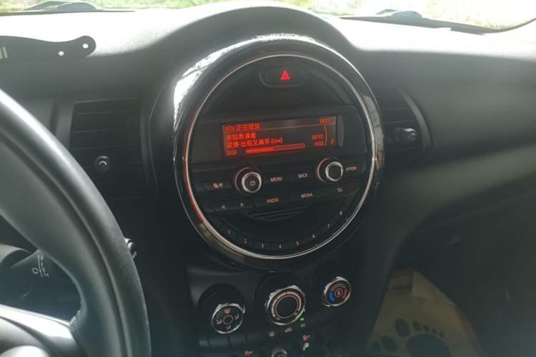 Used MINI 2014 1.2T ONE+ Audio And AC Panel