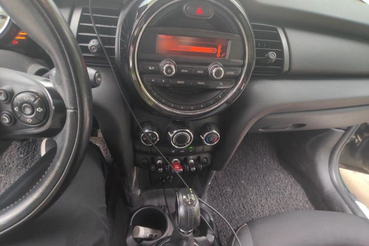 Used MINI 2014 1.2T ONE+ Audio And AC Panel