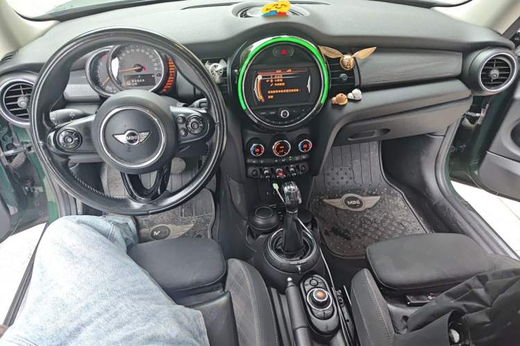 Used MINI 2014 1.5T COOPER Excitement Center Console