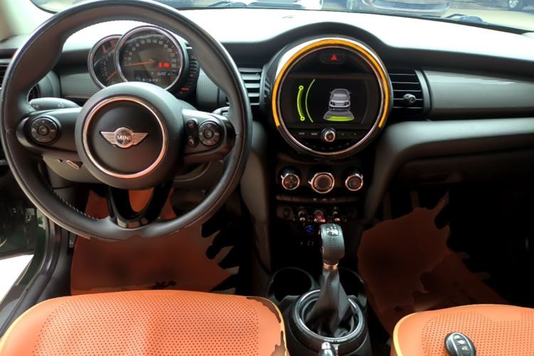 Used MINI 2014 1.5T COOPER Fun Center Console
