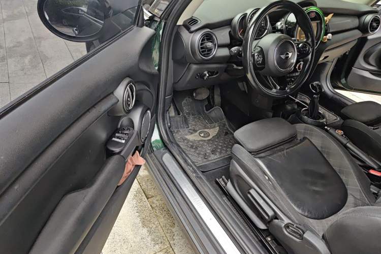 Used MINI 2014 1.5T COOPER Excitement Driver Seat