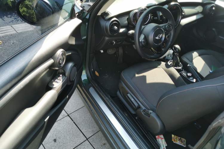 Used MINI 2014 1.5T COOPER Fun Driver Seat
