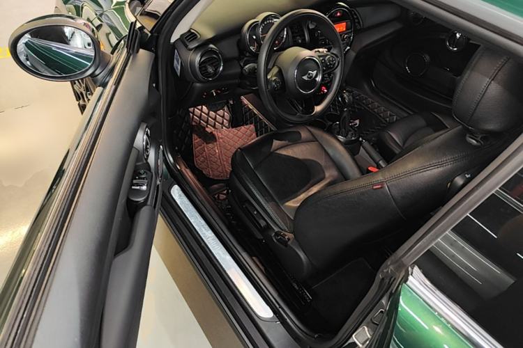 Used MINI 2014 1.2T ONE+ Driver Seat