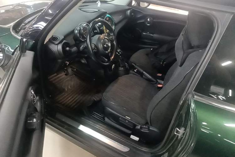 Used MINI 2014 1.5T COOPER Fun Driver Seat